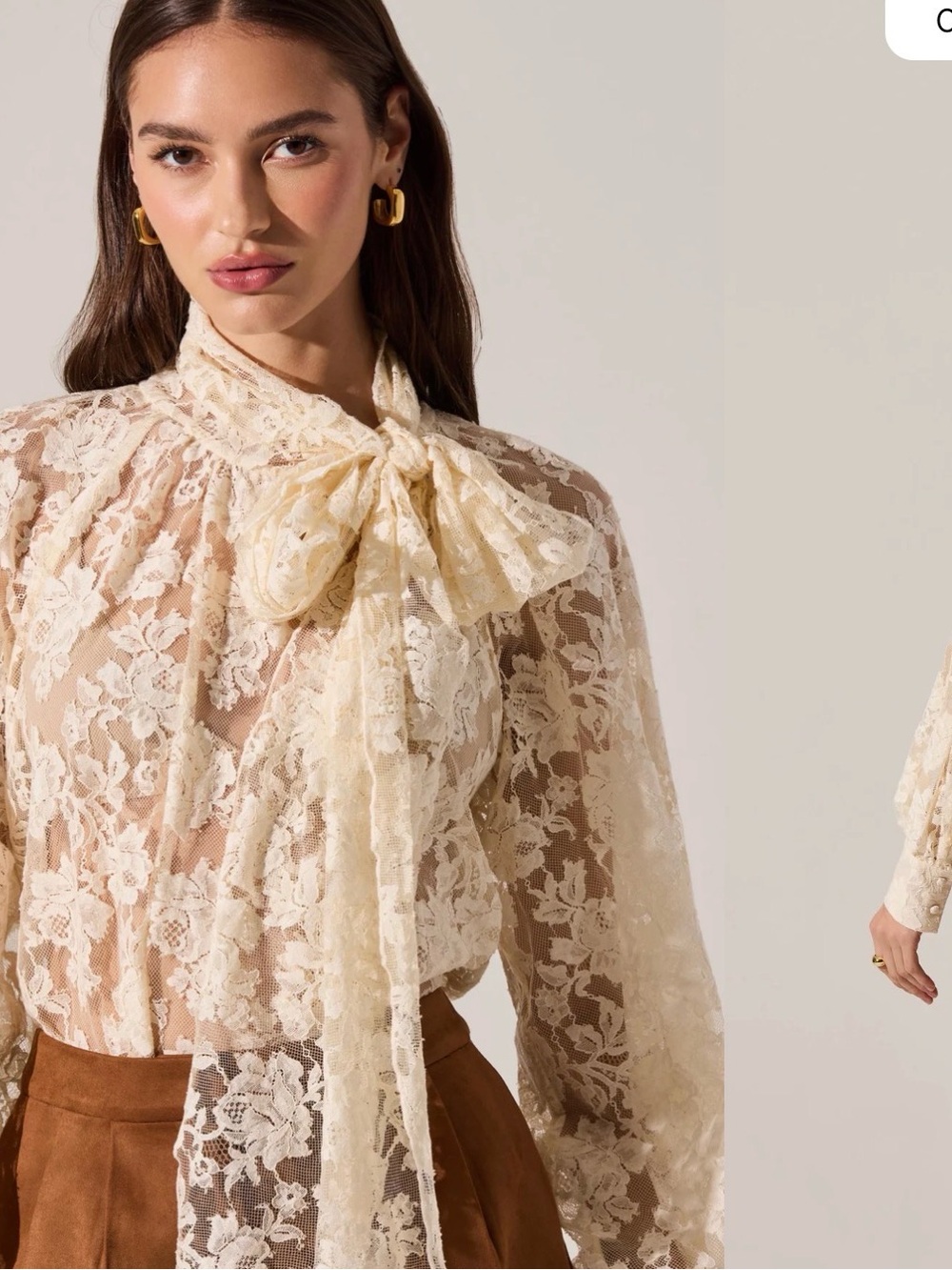 ASTR the Label Cinthia Lace Bow Tie Top